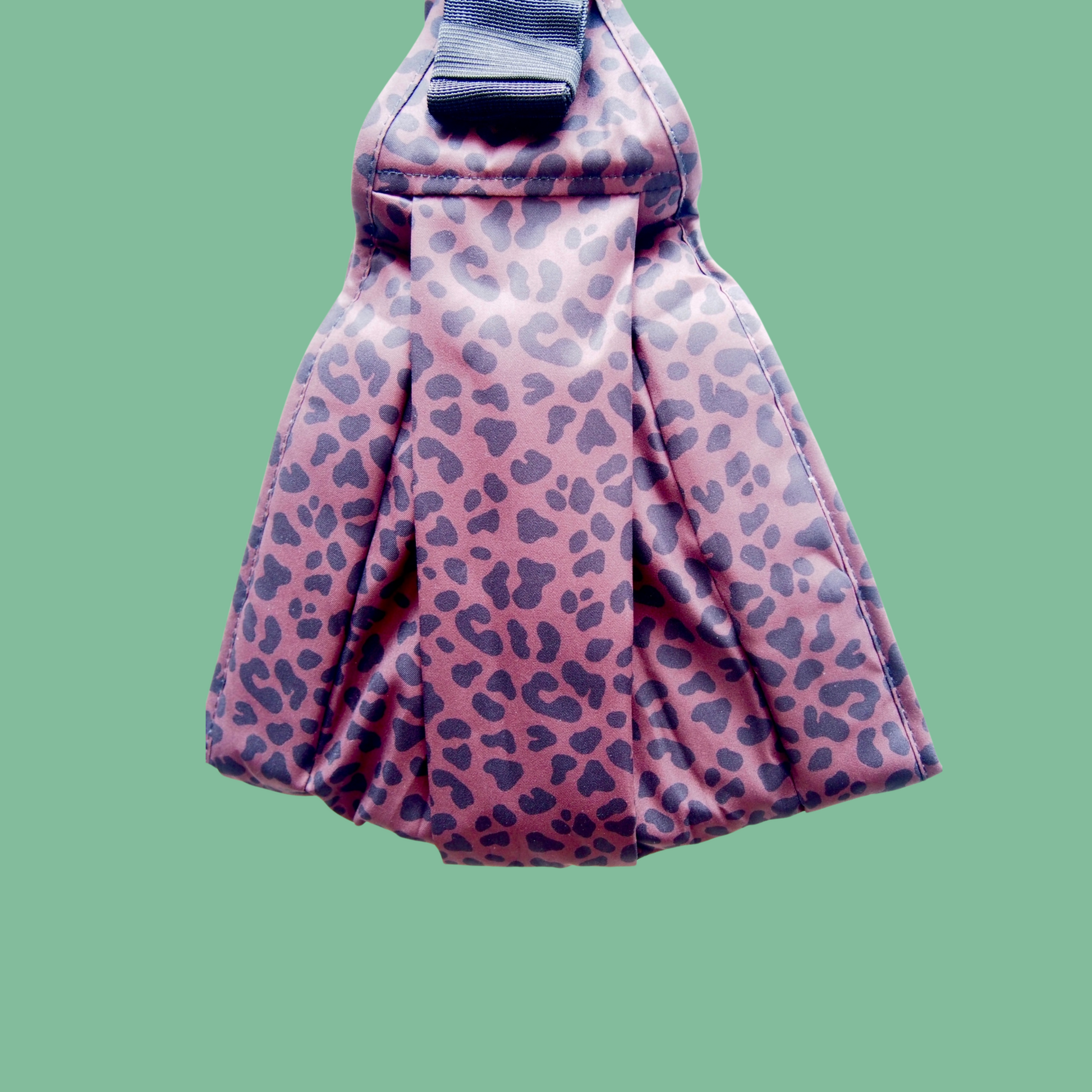 Leopard toddler hip carrier bucket view - lightweight baby carrier