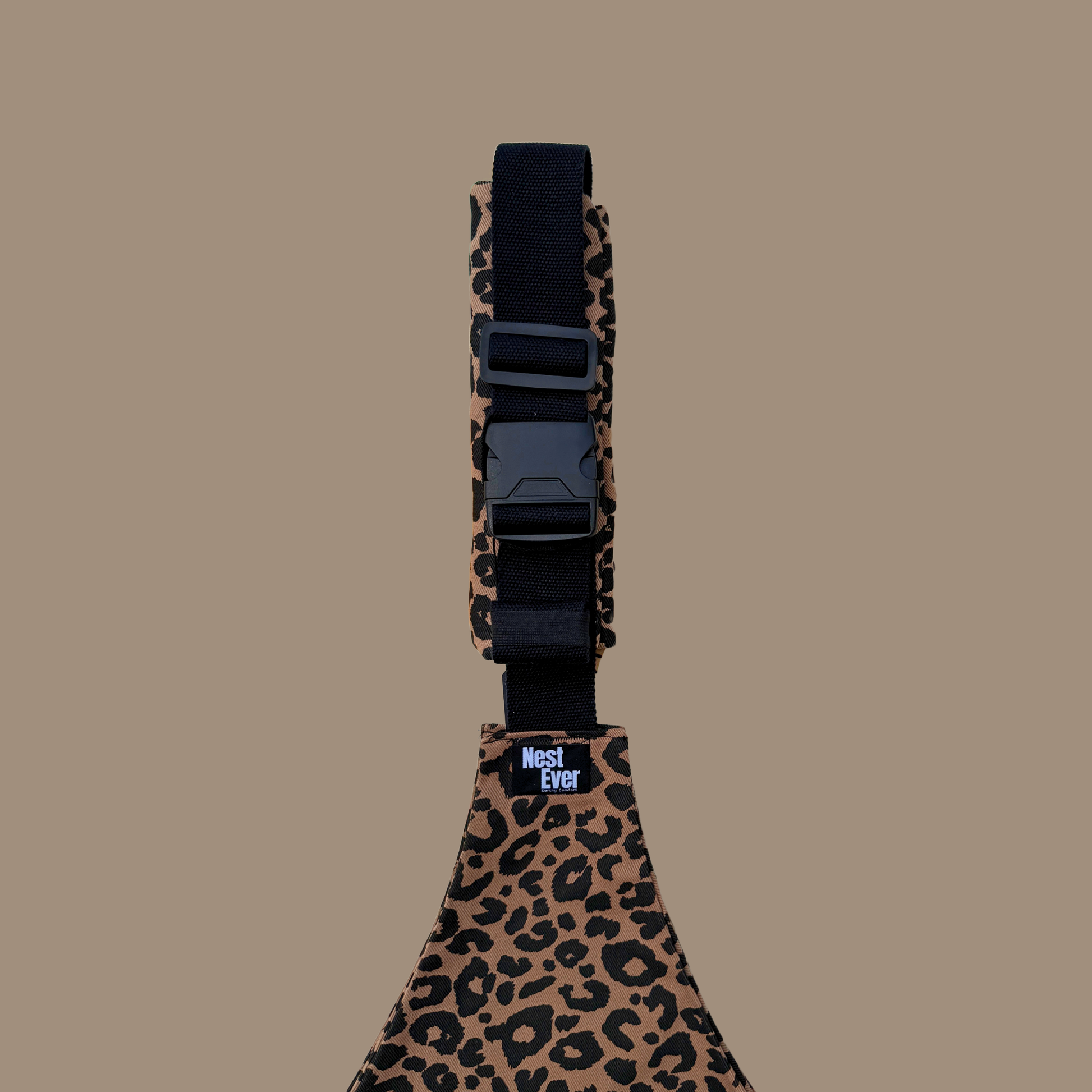 Leopard toddler hip carrier view - lightweight baby carrier