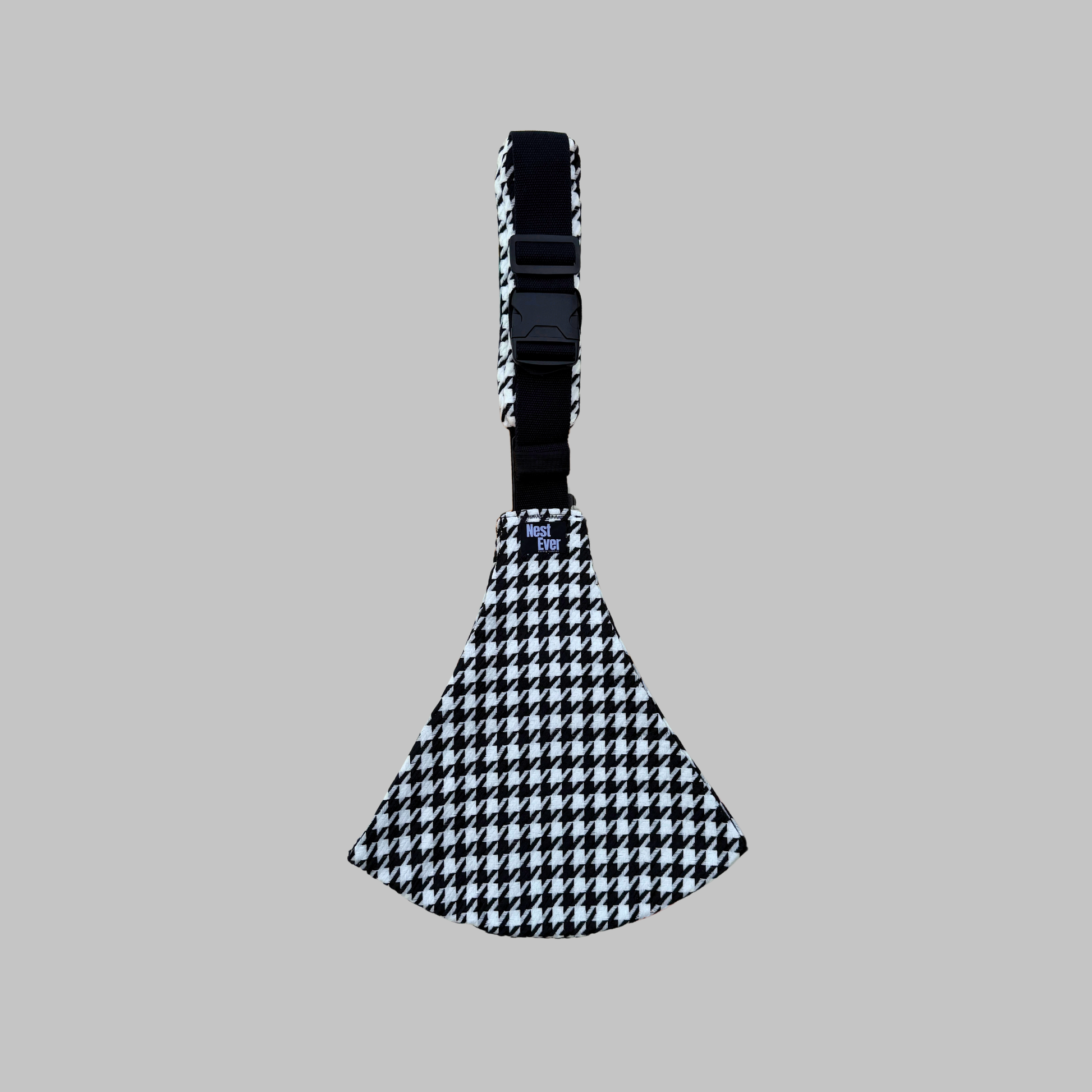 Houndstooth toddler hip carrier view - lightweight baby carrier