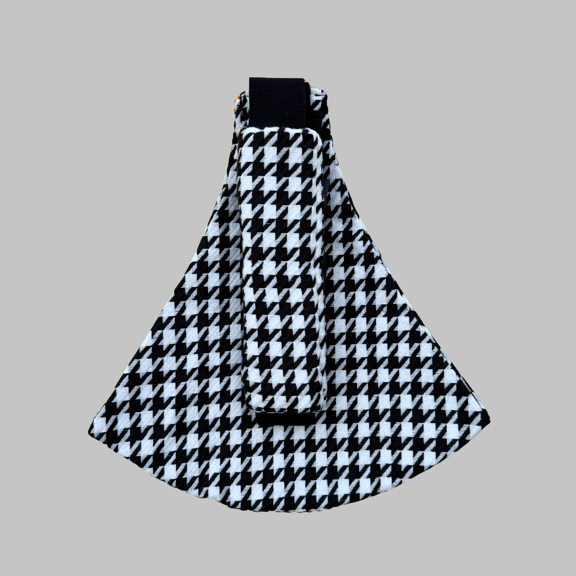Houndstooth toddler hip carrier view - lightweight baby carrier