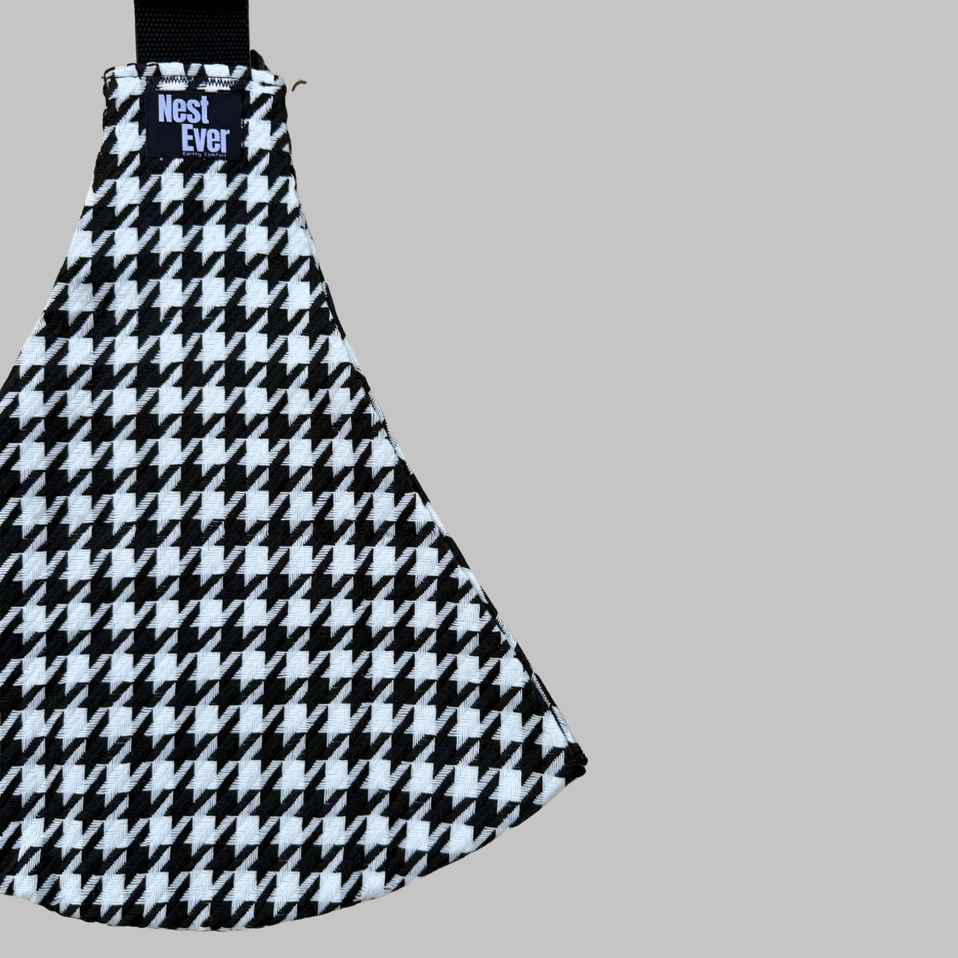 Houndstooth toddler hip carrier view - lightweight baby carrier