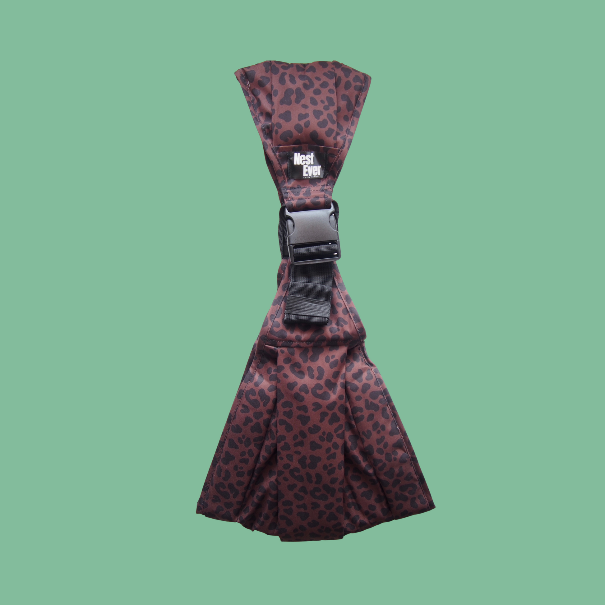Leopard toddler hip carrier view - lightweight baby carrier